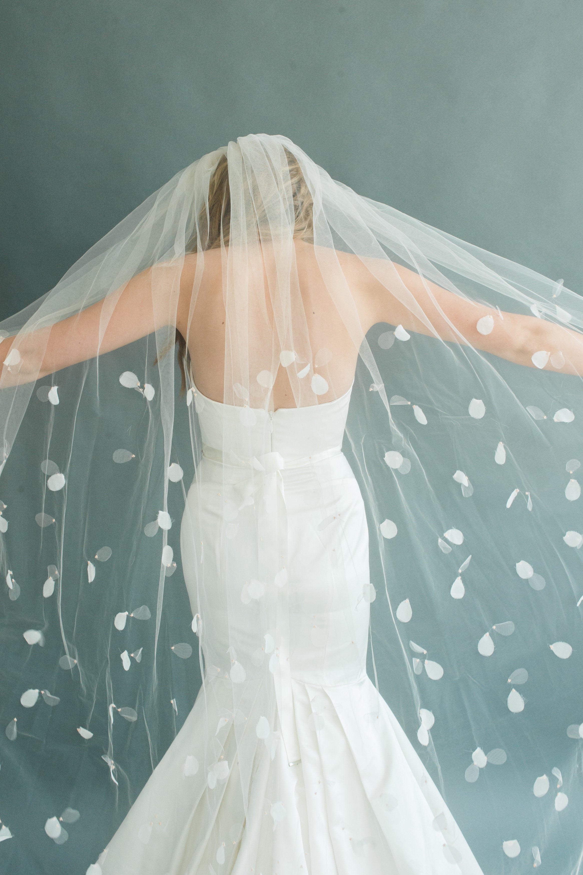 Embellished bridal online veils